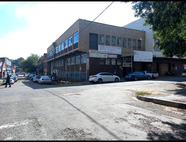 2,390M² WAREHOUSE FOR SALE IN JEPPESTOWN